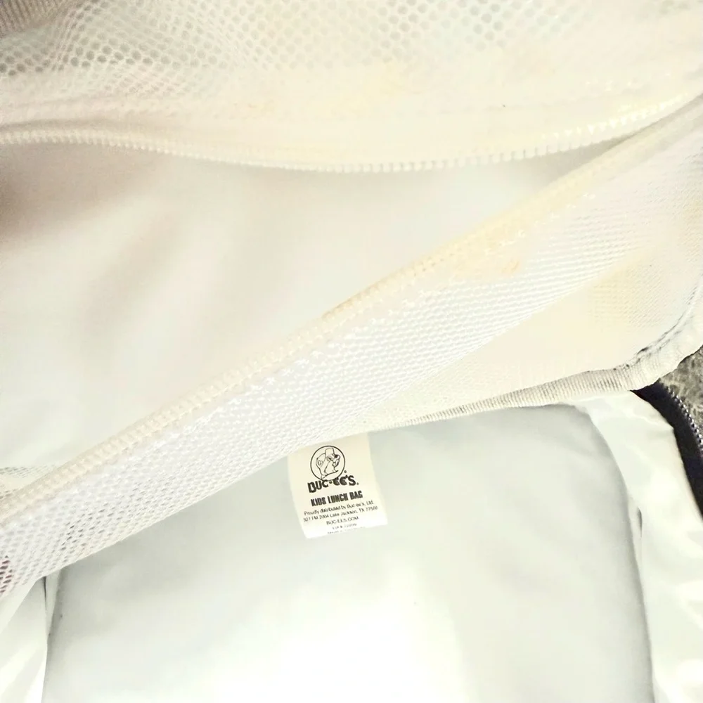 Buc-ee's Black Travel insulated lunch bag. Back2School